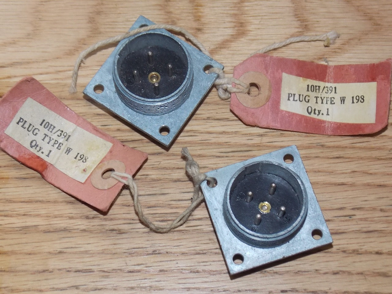 W PLUG, PLESSEY CIRCULAR, CHASSIS PLUG,  4 WAY, AIR MINISTRY, GEE, 10H/391, UNUSED, NOS,