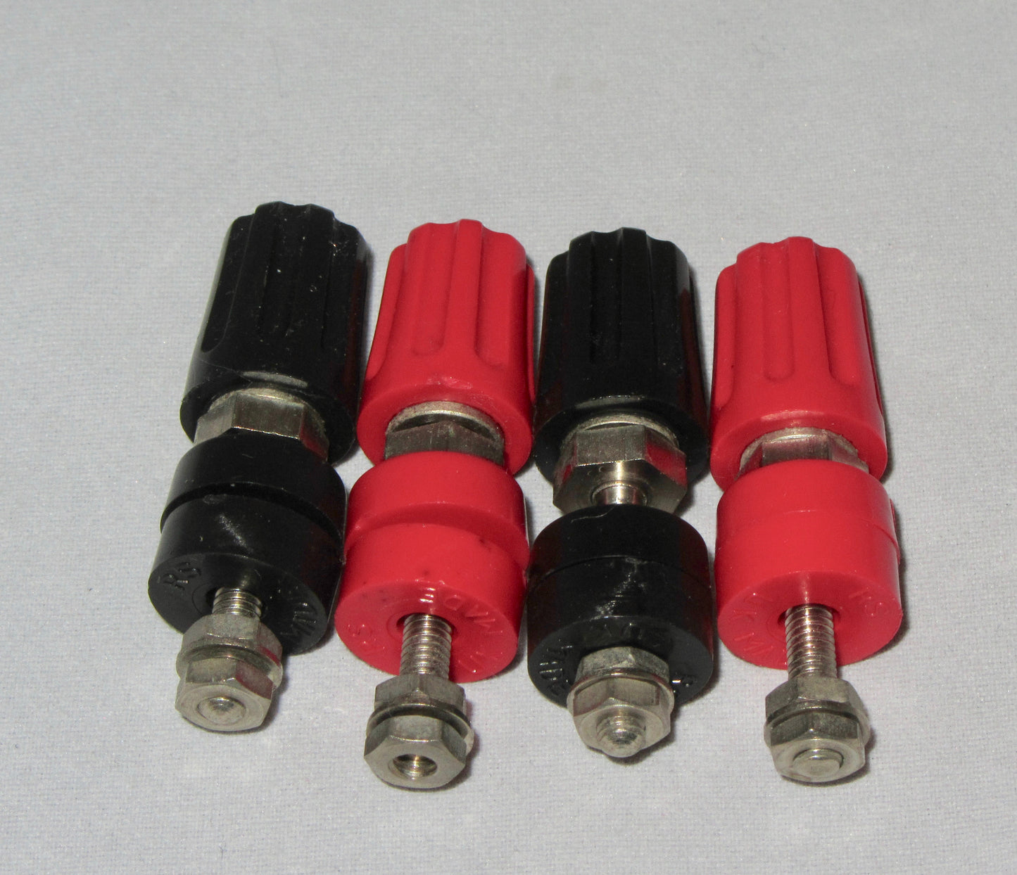 RS, BINDING POSTS, RED, BLACK