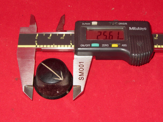 25 mm DIA , ARROW LINE KNOB, BLACK