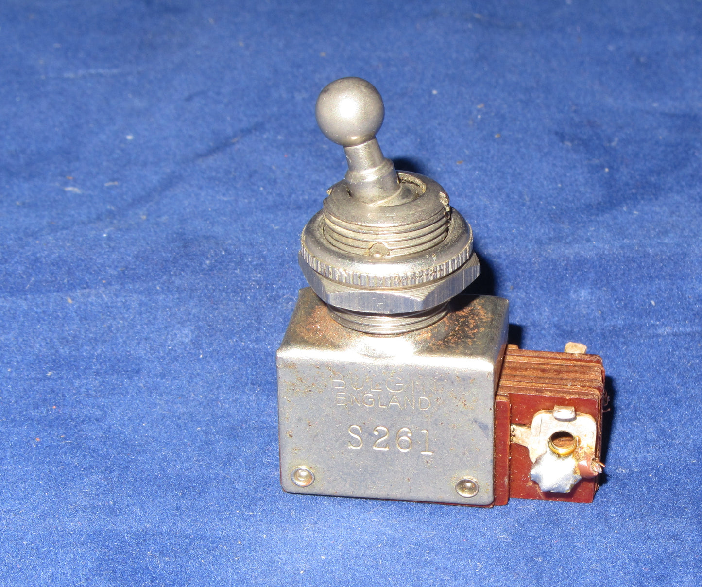 BULGIN, BALL DOLLY, SPST, S261 VINTAGE SWITCH