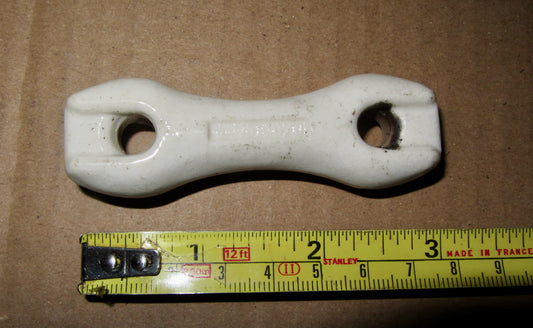 RAYMART, CERAMIC, ANTENNA LEAD, BAR INSULATOR 80mm WIDTH, 50mm WIRE APERTURE CENTRE TO CENTRE