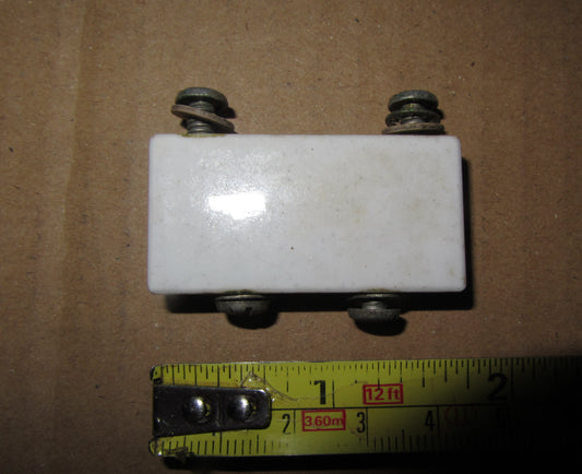 RAYMART, CERAMIC STANDOFF, BLOCKS, 40 x 20 X 9mm, A PAIR