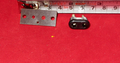 BELLING, 2PIN, PAXOLIN, PLUGS,  SPEAKER OUTPUT, TRANSFORMER TAPPING POINTS  APPROX 33mm LENGTH,  APPROX 9mm PITCH