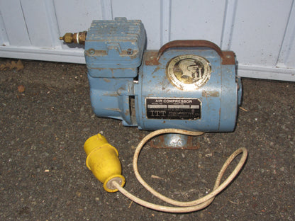 ITT PNEUMOTIVE, 110V, AIRBRUSH COMPRESSOR, MODEL ZGH 10/6