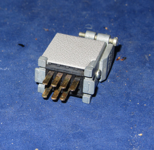 PLESSEY PAINTON JONES MULTICON 159 SERIES 7 PIN PLUG, CABLE MOUNT,  74/10/0701/10  (324965) FOR QUAD 50D 50E