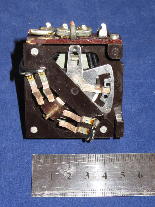AIR MINISTRY,, SPDT CENTRE OFF, ROTARY SWITCH, EX EQUIPT