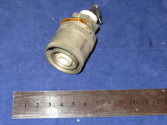 F&F, AP 66092, COAXIAL, AIR MINISTRY, OR ADMIRALTY, SOCKET, CERAMIC INTERIOR, 31mm COLLAR DIAMAYBE SUIT B40