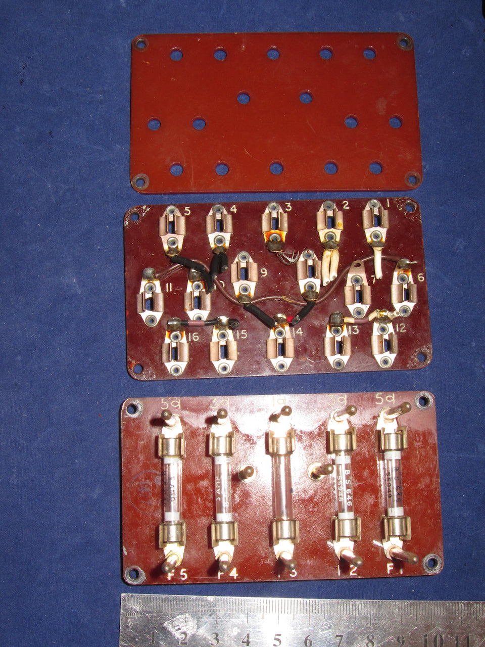 5 WAY, PAXOLIN, MILITARY FUSE HOLDER, EX EQUIPT