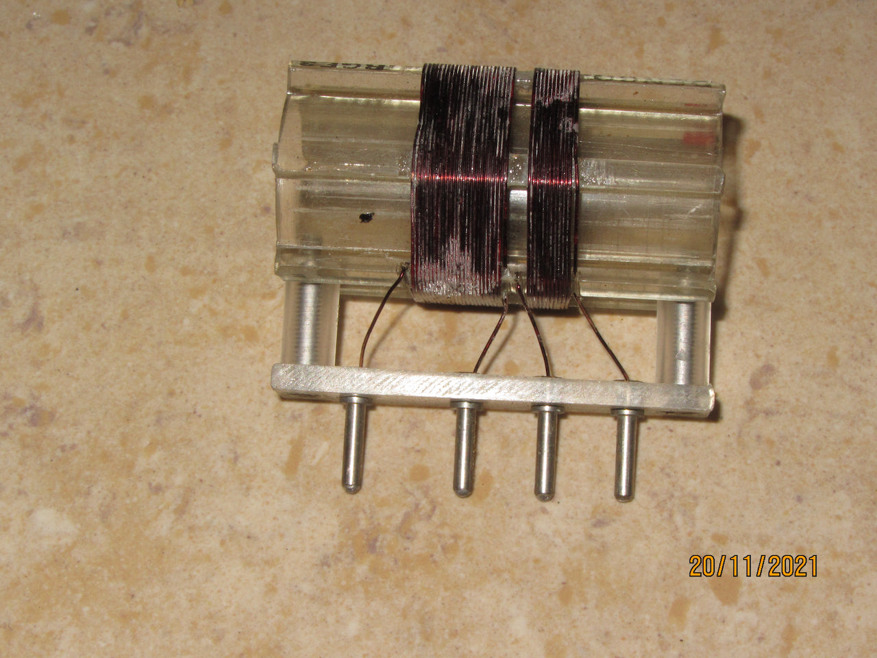 DENCO, RANGE 3, RED TAB, POLYSTYRENE FORMER, 4 PIN COIL, 4 - 9 MHz ,( TUNED 100pF),