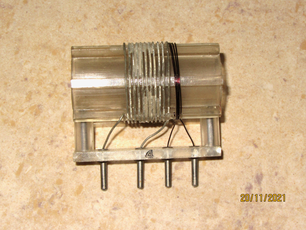 DENCO, RANGE 4, POLYSTYRENE FORMER, 4 PIN COIL, 7 - 19 MHz ,( TUNED 100pF),