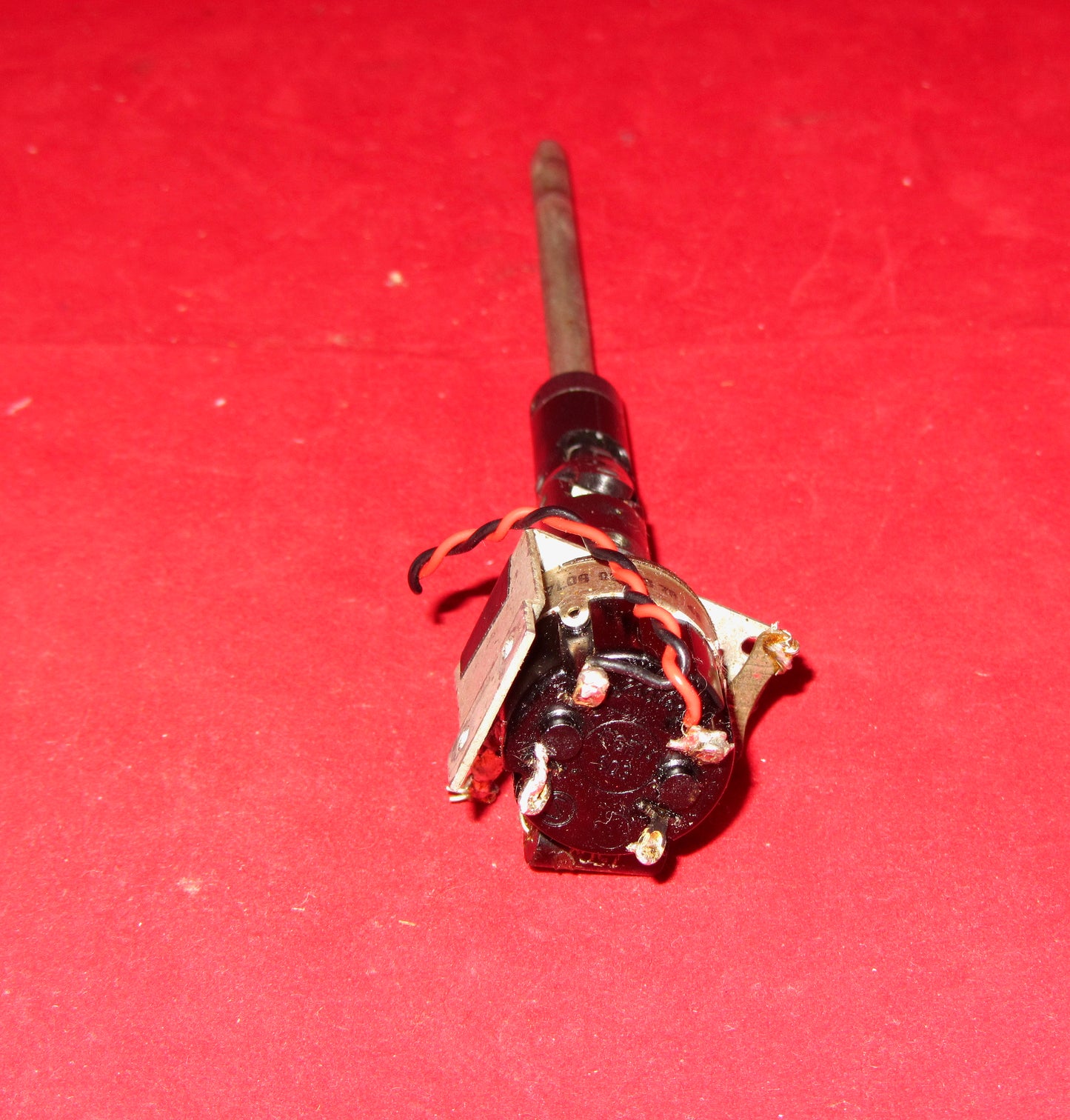 4K7K LOG, SWITCHED POTENTIOMETER, WITH HUGO  FLEX DRIVE AND SHAFT, EX EQUIPT