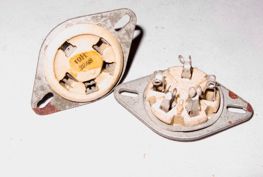 UX5 CERAMIC VALVE BASES EX AIR MINISTRY NOS SOME MARKED 10H 3248 AS USED FOR 807 VALVE