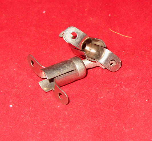ANTIFERENCE, CAR RADIO, ANTENNA SOCKET, CHASSIS MOUNT,  PYE & RADIOMOBILE MODEL 100 PLUG,NOS