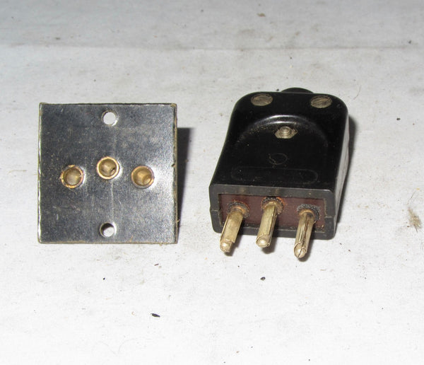 3 PIN BAKELITE PLUG & SOCKET FROM 1933