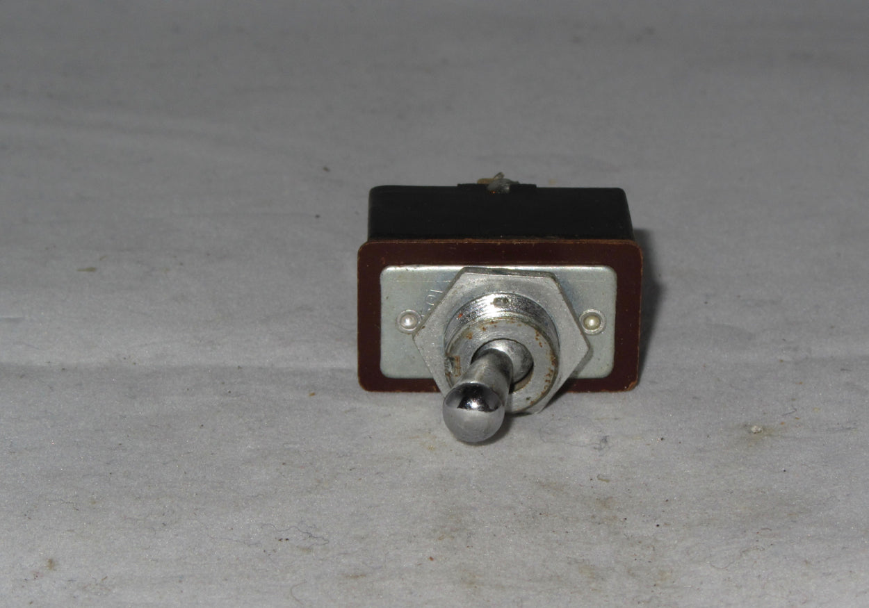 OAK CH DPST CENTRE OFF SWITCH EX EQUIPT