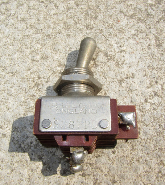 BULGIN S267PD PEAR DOLLY DPST SWITCH, EX EQUIPT