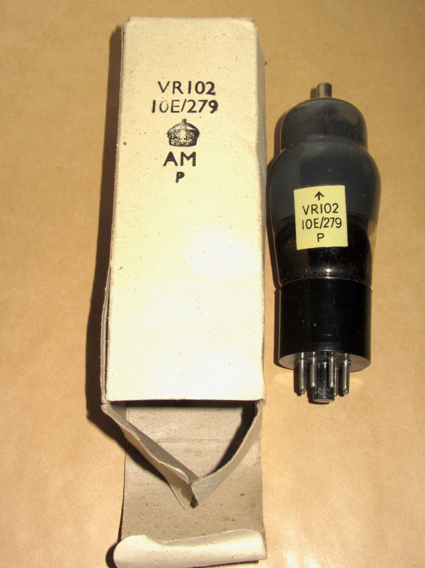 BL63, OSRAM, NEW BOXED, CV1102, VR102, 10E/279, MIL SPEC, BL63, AUDIO TRIODE,  GEC SHAW, PRE-1948 MANUFACTURE, AS  USED IN R1155,