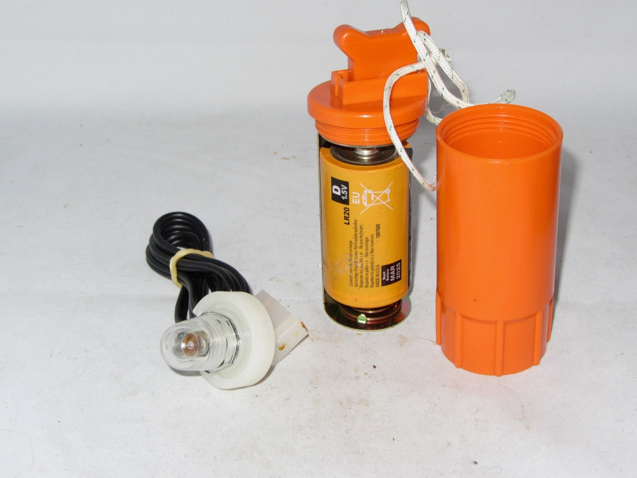 MCMURDO, McGEOCH, MARINE DISTRESS LAMP, DISTRESS BEACON, NATO 0583-6230-99-549-1196