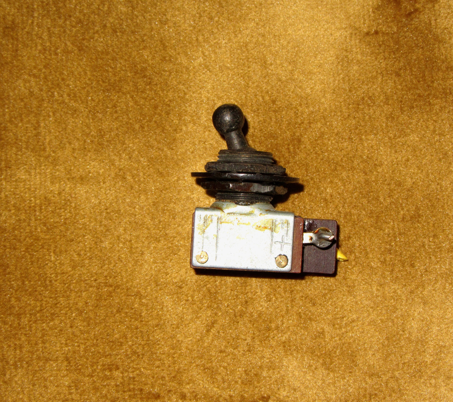 ARROW, SPST, BALL DOLLY,  SWITCH , EX EQUIPT