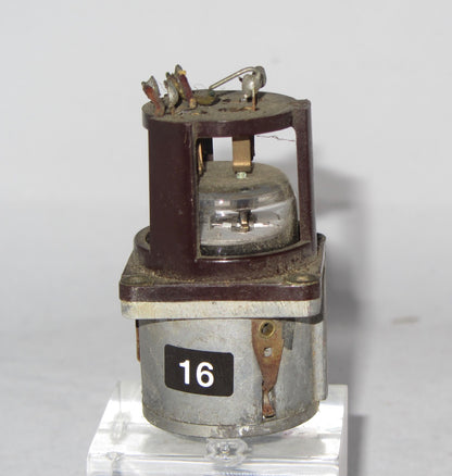 LG1, TELEFUNKEN, WERMACHT, DOUBLE DIODE, WITH ALLOY & BAKELITE VALVE HOLDER