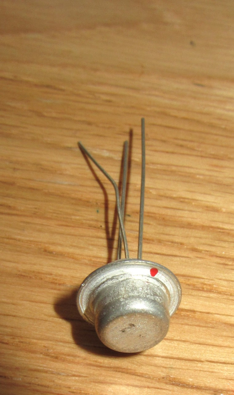 NOS, TESTED,SARATOV P416, П416 RUSSIAN MILITARY GERMANIUM PNP TRANSISTOR TO REPLACE 2N990, 2S43, 2SA73, 2SA93, 2SA518, 3AG10,  3AG11, 3AG12, 3AG21, 3AG22, AF106, AF117, AF127, AF137, G106T, GF122, GF322A, GFT43, OC41, OC169,  ST28C, ST37E, T-1877, T-2091,