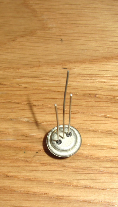 NOS, TESTED,SARATOV P416, П416 RUSSIAN MILITARY GERMANIUM PNP TRANSISTOR TO REPLACE 2N990, 2S43, 2SA73, 2SA93, 2SA518, 3AG10,  3AG11, 3AG12, 3AG21, 3AG22, AF106, AF117, AF127, AF137, G106T, GF122, GF322A, GFT43, OC41, OC169,  ST28C, ST37E, T-1877, T-2091,