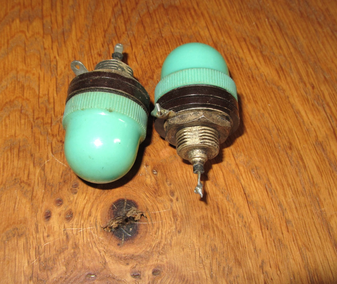 BULGIN, D677G, SPECIAL DUTY, SIGNAL LAMP, GREEN GLASS LENS