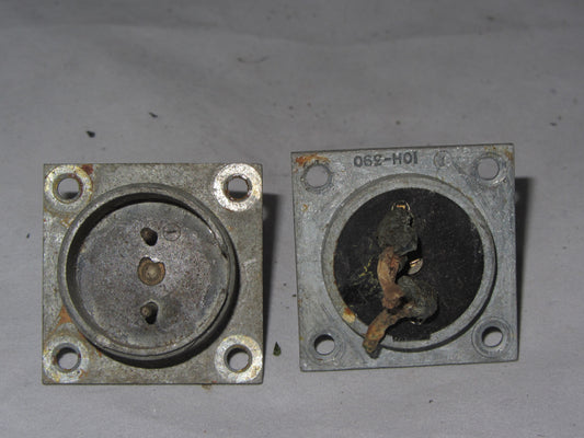 W PLUG, PLESSEY CIRCULAR, CHASSIS PLUG, 2 WAY, AIR MINISTRY, GEE, 10H/390