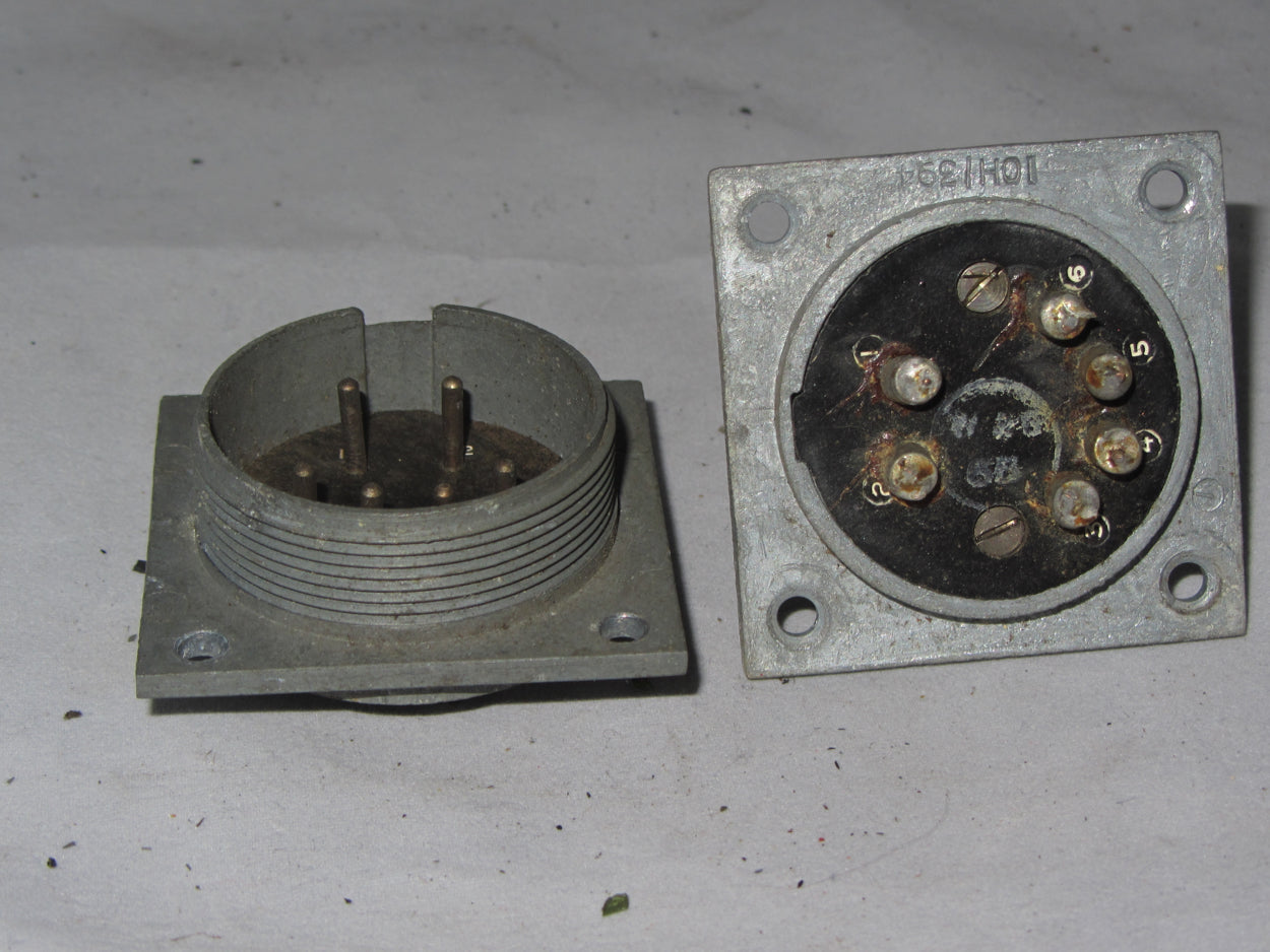 W PLUG, PLESSEY CIRCULAR,  CHASSIS PLUG, 6 WAY, AIR MINISTRY, 10H/394