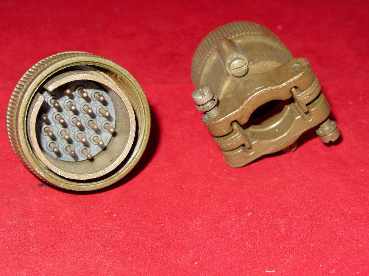 CANNON, ITT, CA-COM INDUSTRIAL CONNECTOR, 19 PIN, CA08COM-E22-14P, NOS