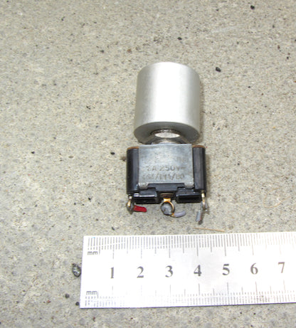 JG, SPST, PUSH TO MAKE SWITCH 2A @ 250V,