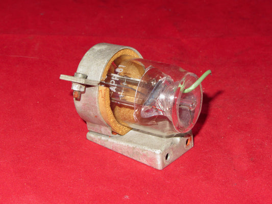 WIRE ENDED. 100KHz, 100KCS, CRYSTAL , GLASS BODY, WITH BRACKET, FOR LARKSPUR WS C11, 19587/8 MANUFACTURE