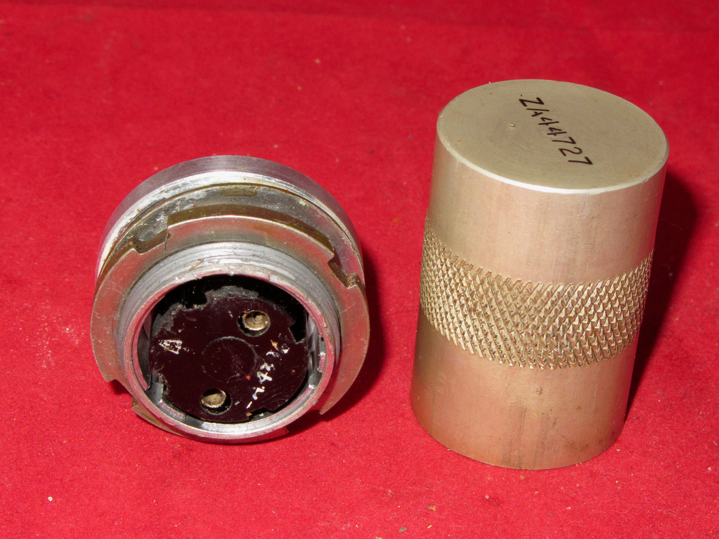 PATTERN 104, PLESSEY Mk4 , FIXED, SOCKET, TWO FEMALE PIN, CHASSIS MOUNT SOCKET, MEDIUM, WITH COVER MARKED ZA44727,  AS USED IN LARKSPUR RADIOS etc