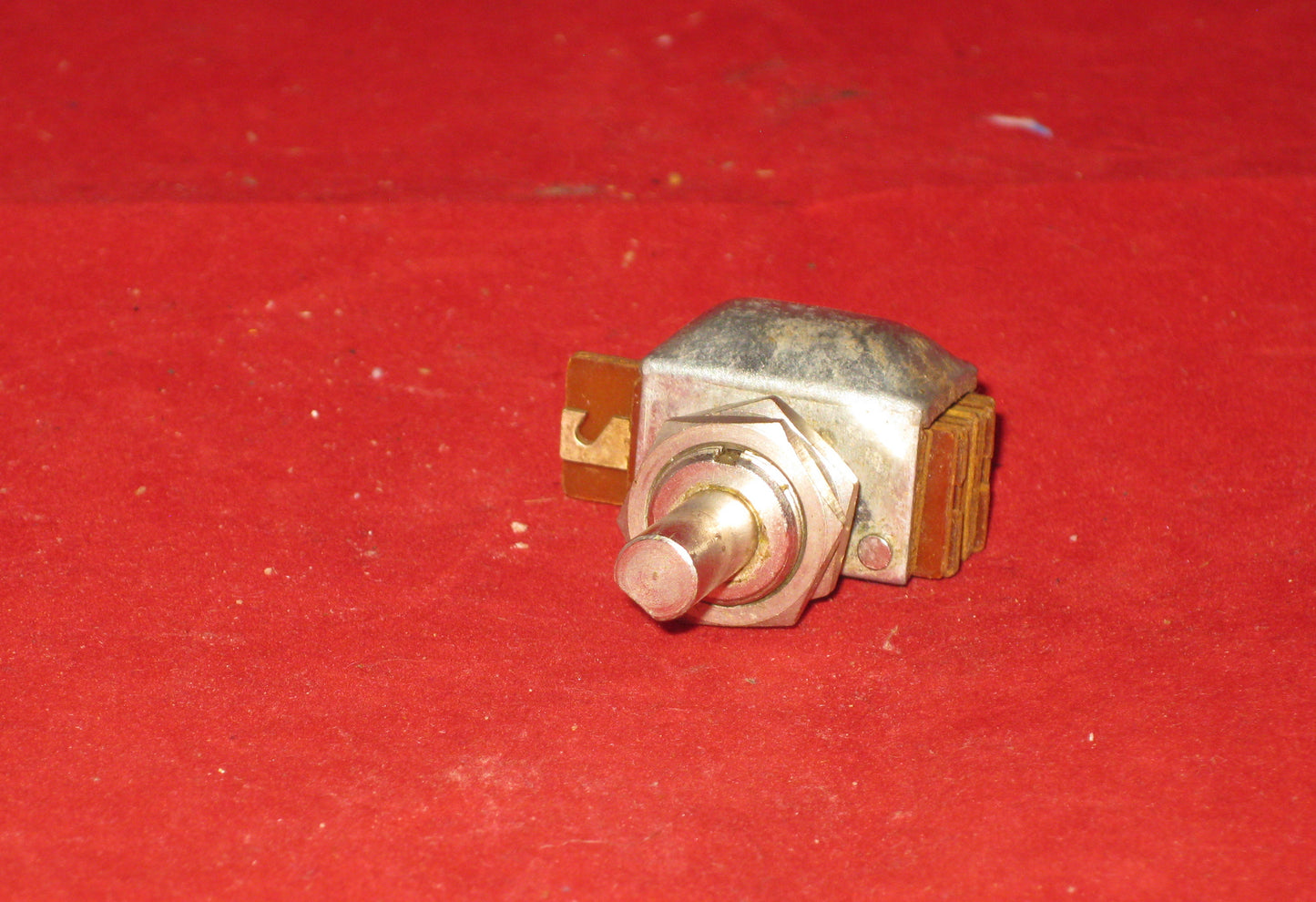 BULGIN, S253, ROTARY, SPST SWITCH, NOS